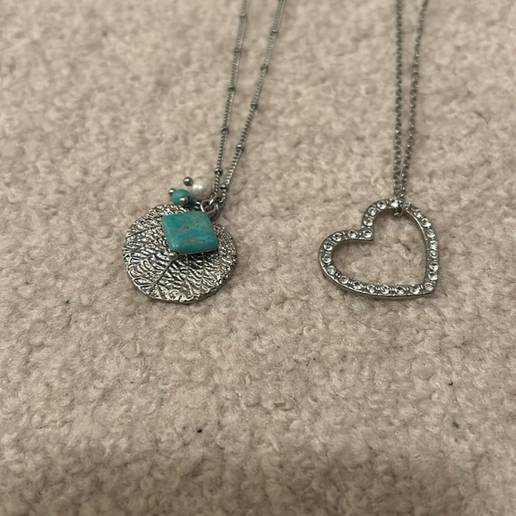 Two silver necklaces - Picture 2 of 4